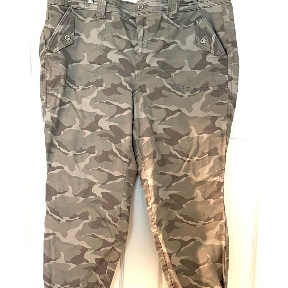 Torrid Star-Trimmed Pants